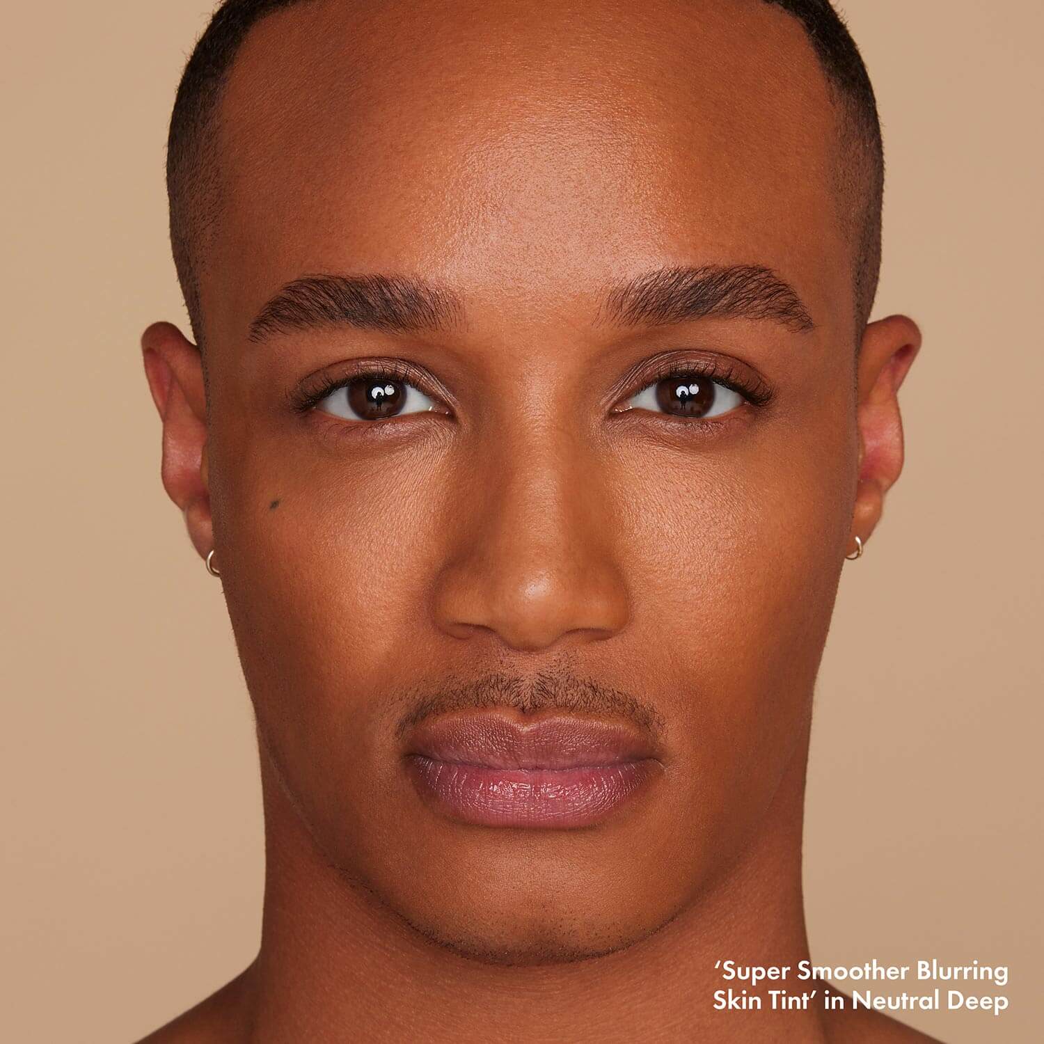 SUPER SMOOTHER BLURRING SKIN TINT (TINTE HIDRATANTE PARA LA PIEL)